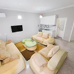 Sweet 3 * Tirana